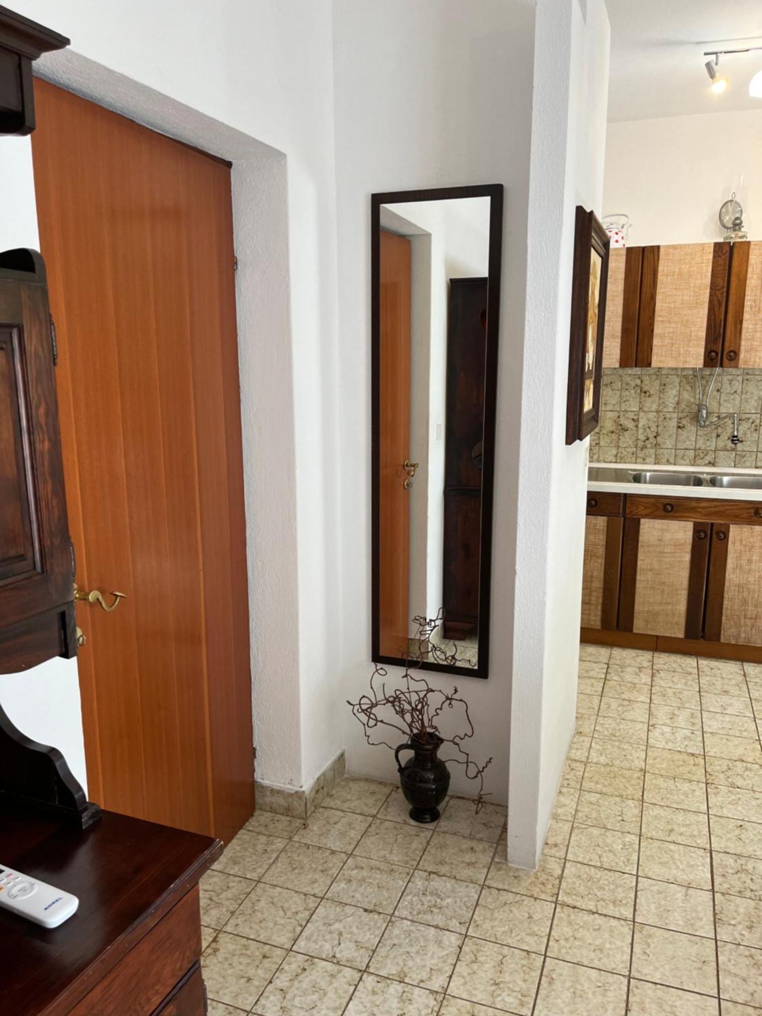 Apartman Mladenka Supetar Exteriör bild